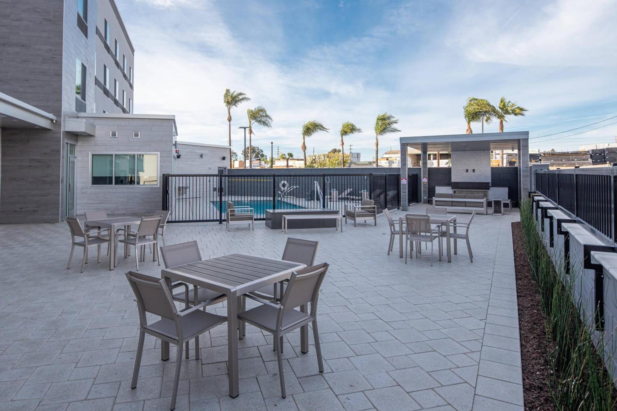 Fairfield By Marriott Inn & Suites Anaheim Los Alamitos Extérieur photo